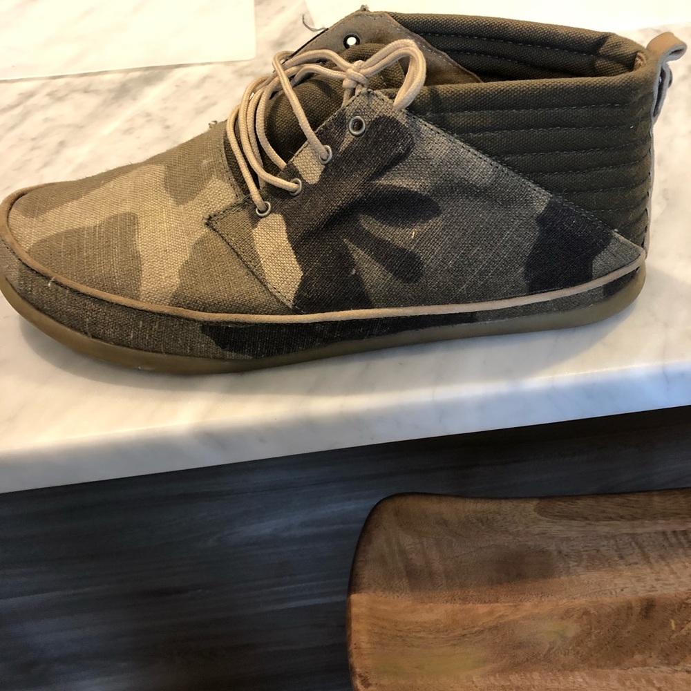 Men’s Volta camo trainer